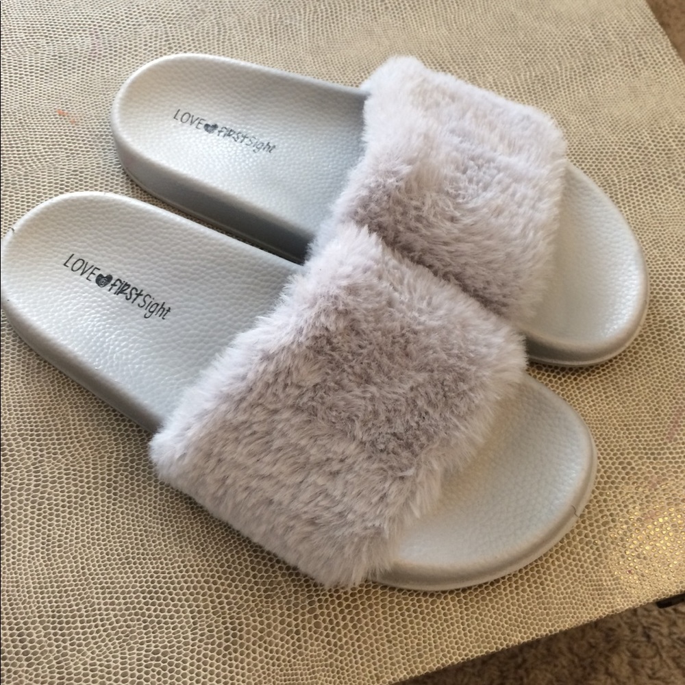 Faux fur slide sandals